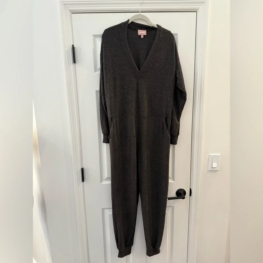 NWT Show Me Your MUMU Jules Cozy Loungewear Jumpsuit Charcoal Gray Size small - Picture 3 of 7